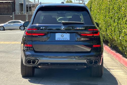 2026 BMW X7 M60i