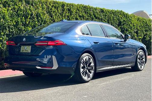 2024 BMW 530 i