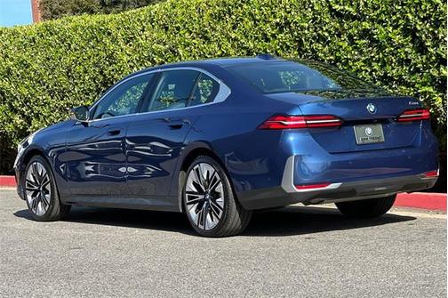 2024 BMW 530 i