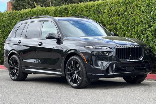 Black Sapphire Metallic 2027 BMW X7 xDrive40i