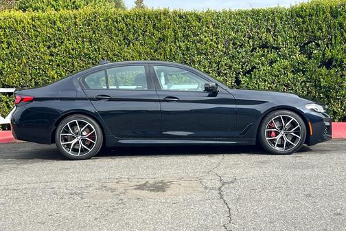 2023 BMW 530 i