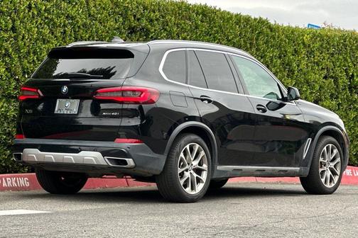 Jet Black 2022 BMW X5 xDrive40i