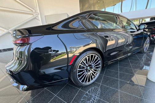 Black Sapphire Metallic 2026 BMW 760 xDrive