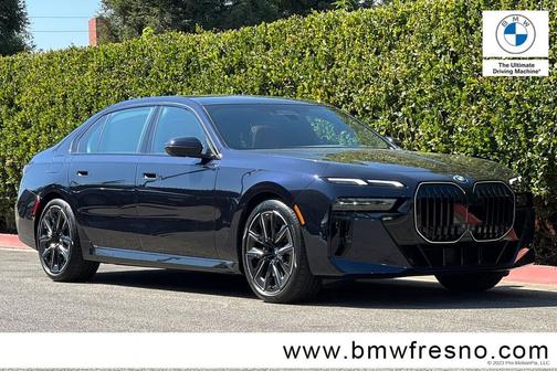 2025 BMW 740 i