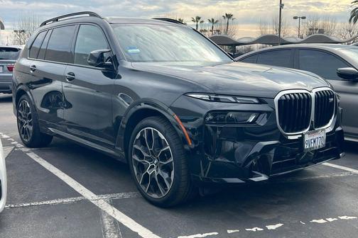 2025 BMW X7 M60i