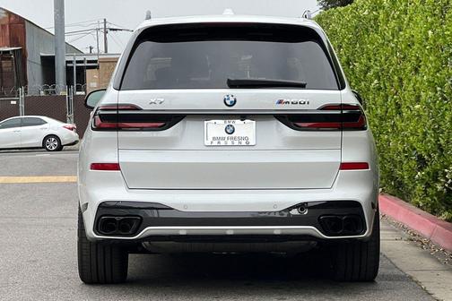 2026 BMW X7 M60i