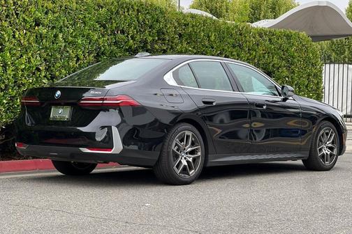 Black Sapphire Metallic 2026 BMW 530 530i