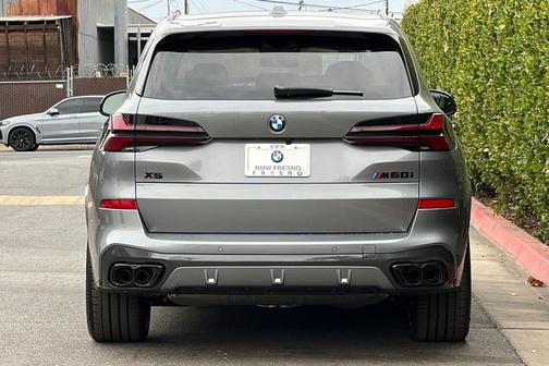 2026 BMW X5 M60i