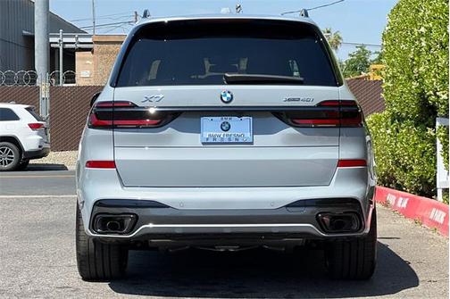 2025 BMW X7 xDrive40i