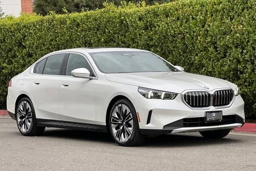 2026 BMW 530 i