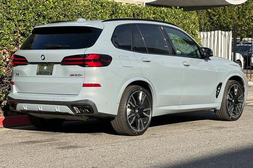 2026 BMW X5 M60i