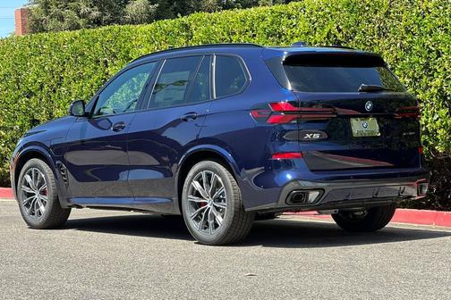 Tanzanite Blue II Metallic 2026 BMW X5 PHEV xDrive50e