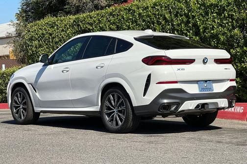 Alpine White 2026 BMW X6 xDrive40i