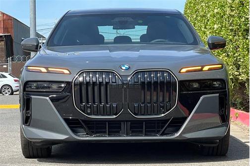 2025 BMW 760 i xDrive