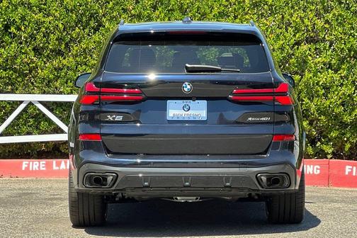 Carbon Black Metallic 2026 BMW X5 xDrive40i