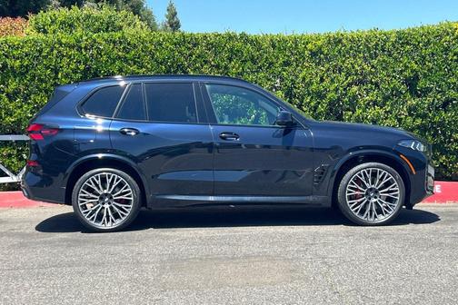 Carbon Black Metallic 2026 BMW X5 xDrive40i