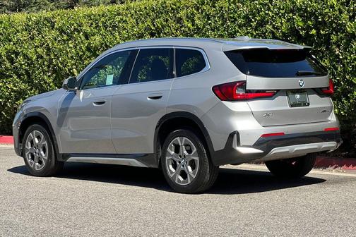 Space Silver Metallic 2026 BMW X1 xDrive28i