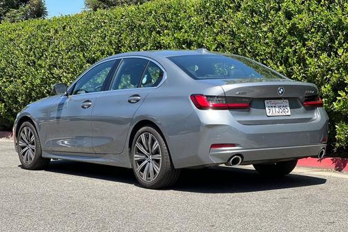 Skyscraper Grey Metallic 2025 BMW 330 xDrive