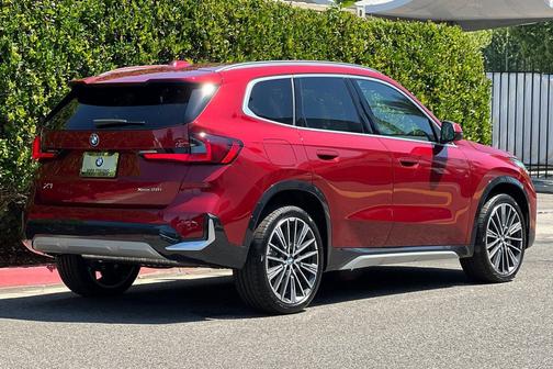 Vegas Red Metallic 2026 BMW X1 xDrive28i