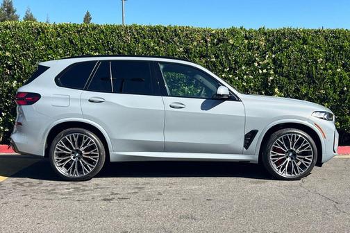 Brooklyn Grey Metallic 2026 BMW X5 xDrive40i