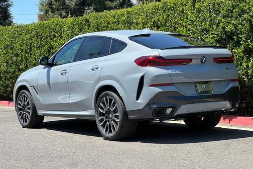 Gray 2027 BMW X6 xDrive40i
