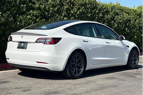 2022 Tesla Model 3 Standard Range