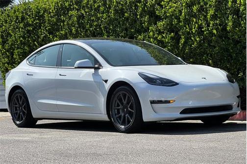 2022 Tesla Model 3 Standard Range