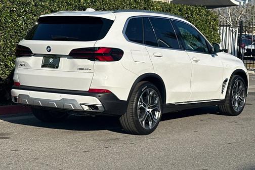 2026 BMW X5 PHEV xDrive50e