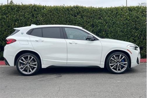 2022 BMW X2 M35i