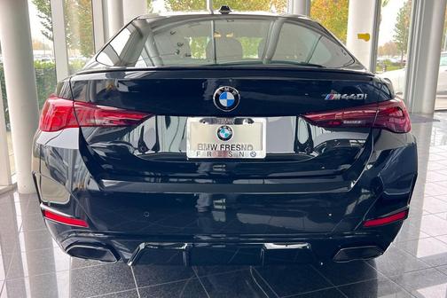 2026 BMW M440 i
