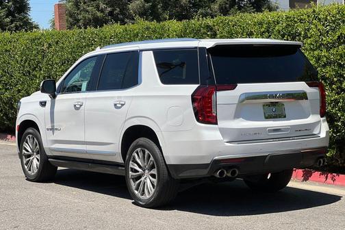 White Frost Tricoat 2021 GMC Yukon Denali