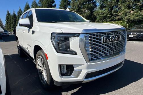 White Frost Tricoat 2021 GMC Yukon Denali