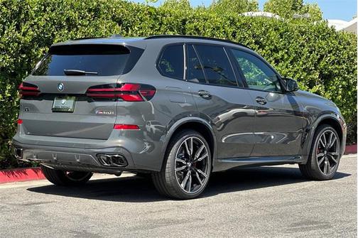 2026 BMW X5 M60i