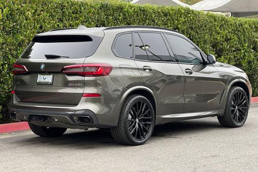 2023 BMW X5 M50i