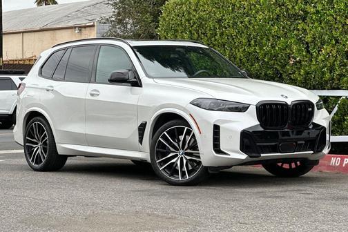 Mineral White Metallic 2024 BMW X5 M60i