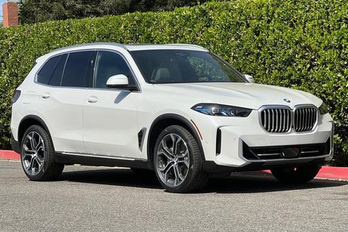 Mineral White Metallic 2026 BMW X5 PHEV xDrive50e
