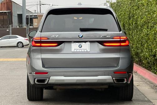 2024 BMW X7 xDrive40i