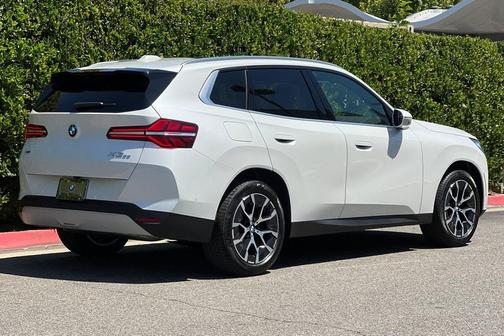 Mineral White Metallic 2026 BMW X3 30 xDrive