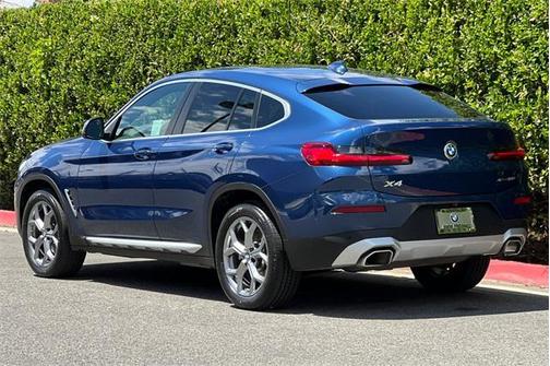 2023 BMW X4 xDrive30i