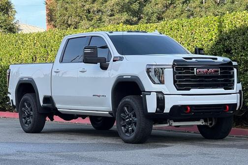 2025 GMC Sierra 2500 AT4