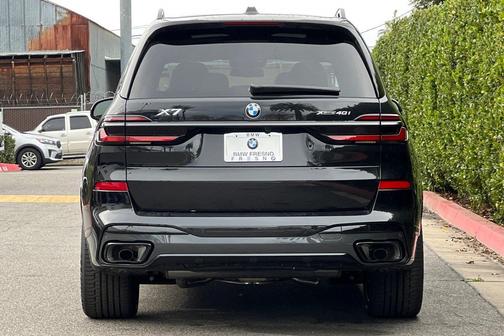 2026 BMW X7 xDrive40i