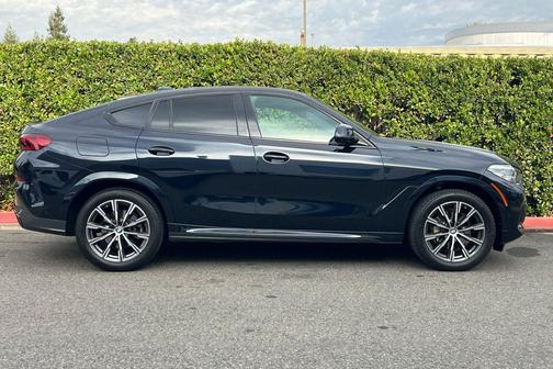 2022 BMW X6 xDrive40i