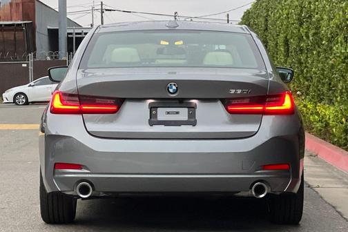 2026 BMW 330 i