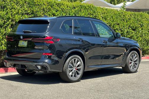 Black Sapphire Metallic 2026 BMW X5 PHEV xDrive50e