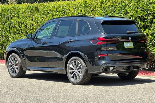 Black Sapphire Metallic 2026 BMW X5 PHEV xDrive50e