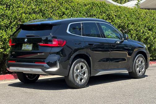 Jet Black 2026 BMW X1 xDrive28i