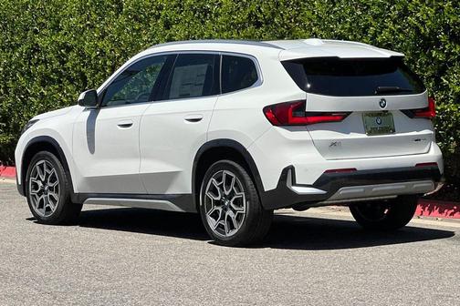 Alpine White 2026 BMW X1 xDrive28i