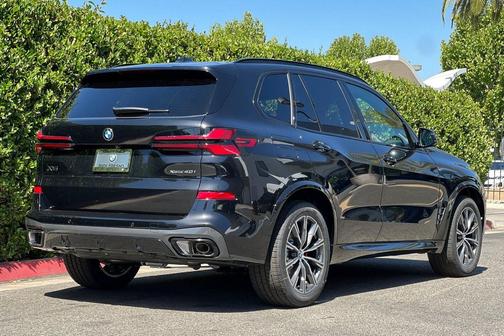 Black Sapphire Metallic 2026 BMW X5 xDrive40i