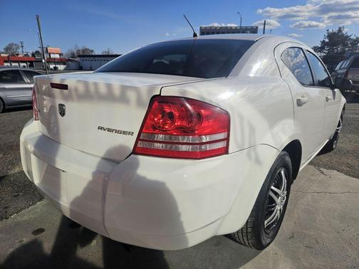 2008 Dodge Avenger SE
