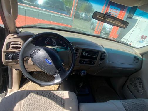 2003 Ford F-150 XL
